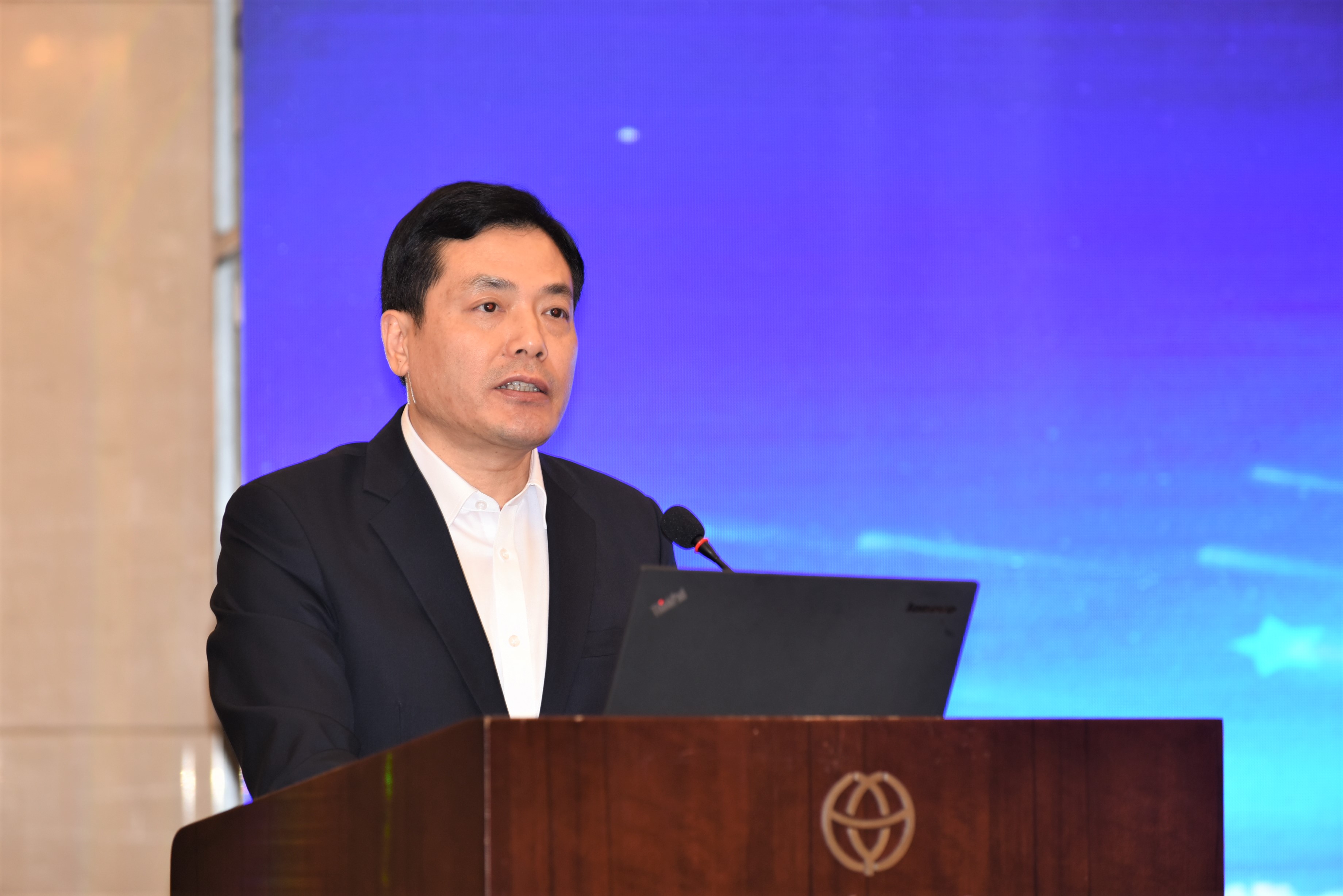 乔羽副市长做报告